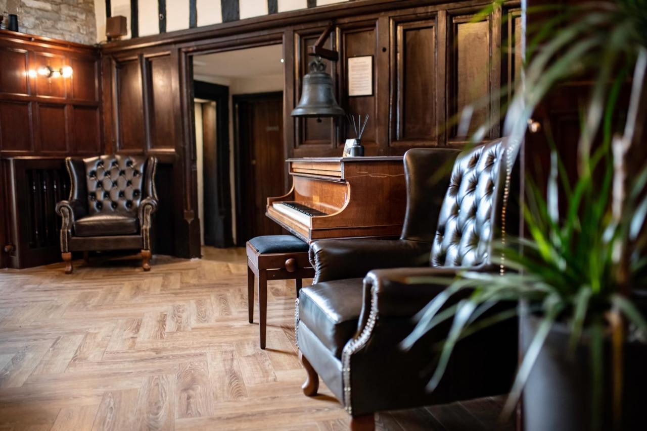 Karma Salford Hall Hotel Salford Priors Esterno foto
